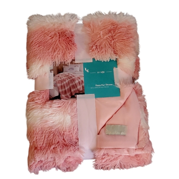 UGG Other - Adorable Premium UGG Blanket Throw